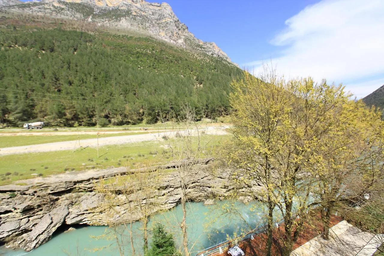 ***  Hotel Gryka E Kelcyres ألبانيا