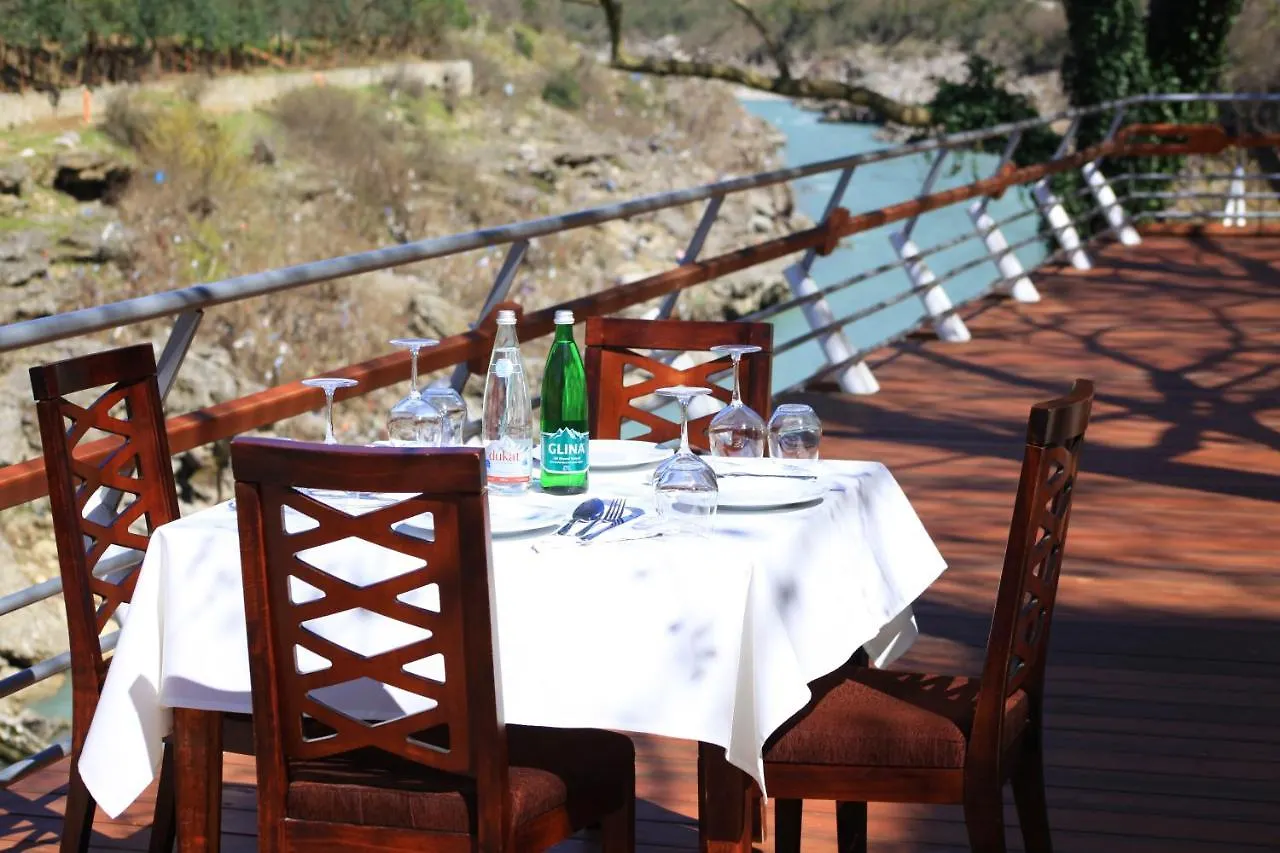 Hotel Gryka E Kelcyres 3*, Kelcyre ألبانيا