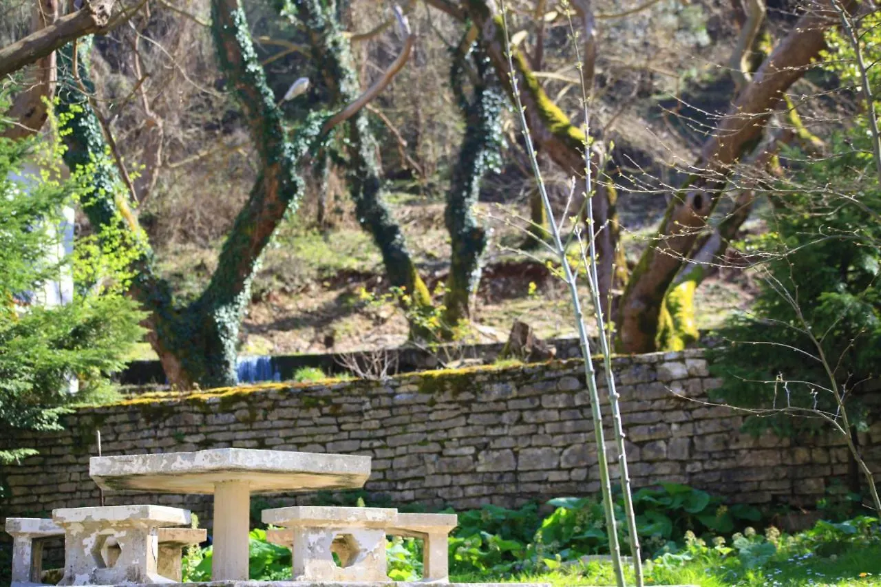 ***  Hotel Gryka E Kelcyres Αλβανία